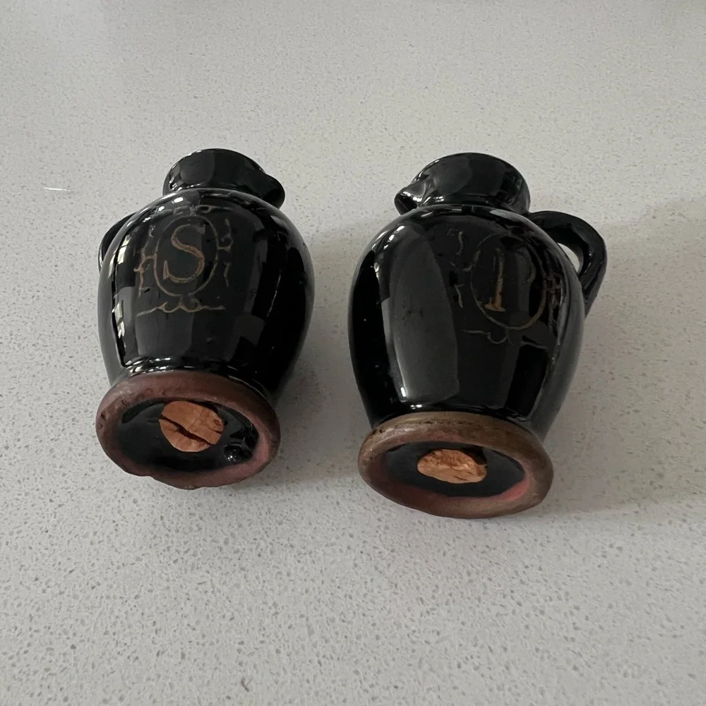 Vintage Black Pitcher‎ Jug Salt Pepper Shaker Set Japan